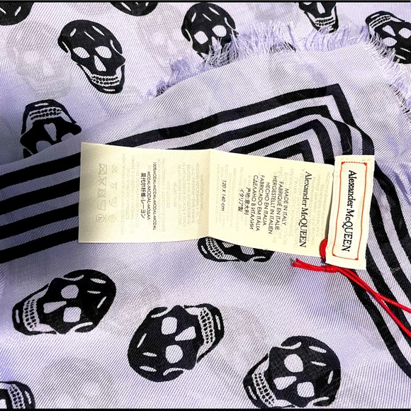 Authentic Alexander McQueen Biker Skull Scarf In Lilac/Black - Picture 8 of 10